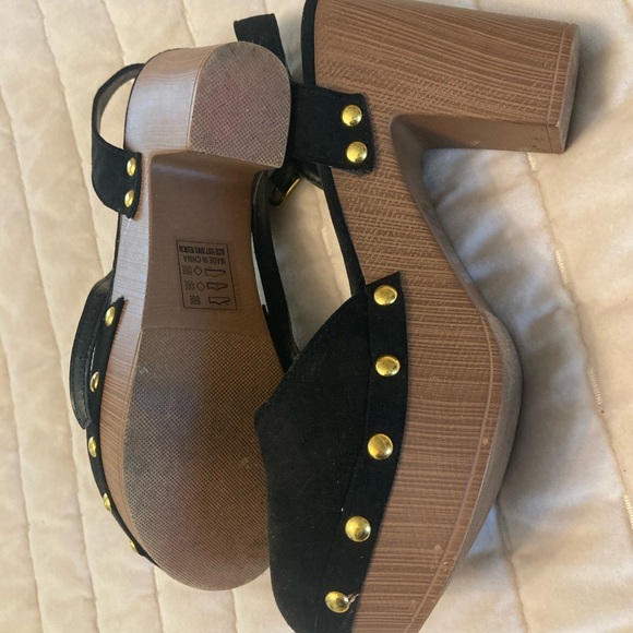 Cupid platform black heels. - Picture 8 of 9